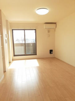 【居間・リビング】 | Ｇｒｉｍｍ・ｈｉｌｌ　Ｂ | ゆったりとした居間です