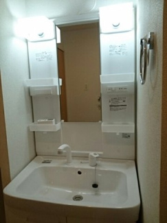 【洗面所】 | Ｇｒｉｍｍ・ｈｉｌｌ　Ｂ | コンパクトで使いやすい洗面所