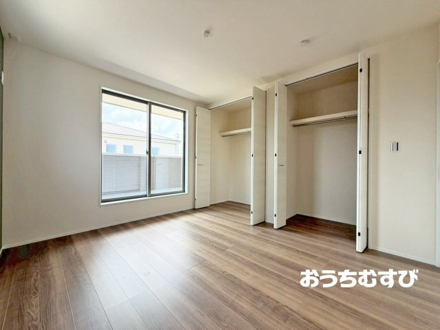 尾張旭市東印場町(全5棟)の洋室