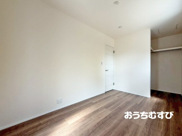 尾張旭市東印場町(全5棟)の洋室