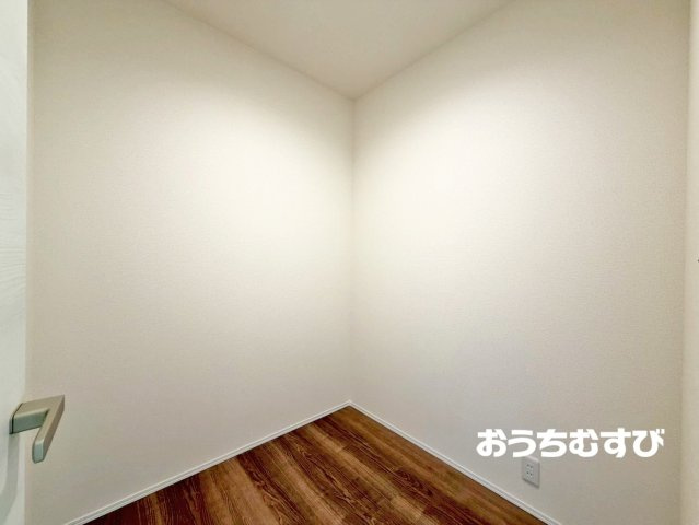 尾張旭市東印場町(全5棟)の洋室