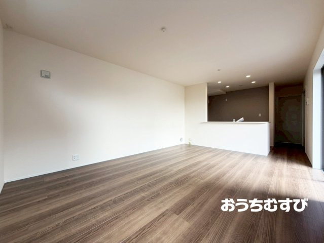 尾張旭市東印場町(全5棟)の居間・リビング