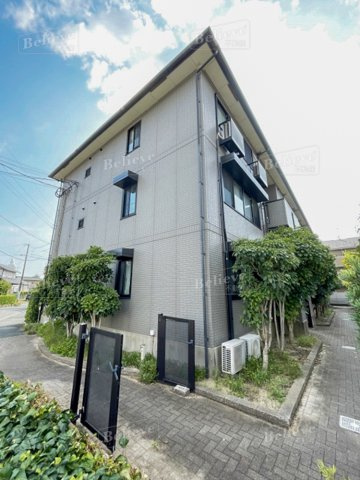 ハウスフリーデⅡのエントランス|宅配BOX付きで不在時の荷物の受け取りに便利です☆