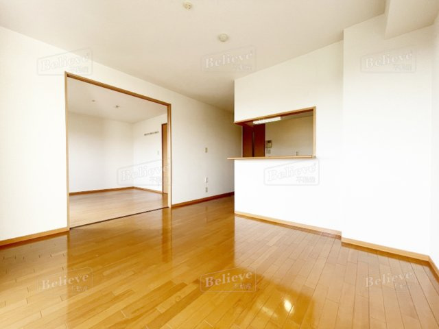 ハウスフリーデⅡの居間・リビング|広いリビング☆