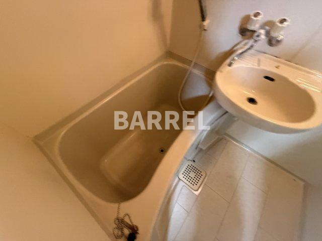 メゾンカッサ庄内の浴室