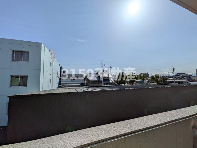 クリスタルランドの玄関