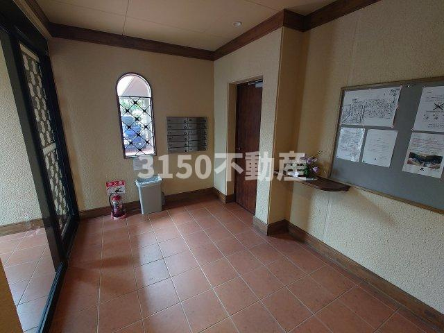 クリスタルランドの外観