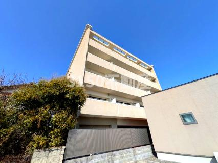 クリスタルランド