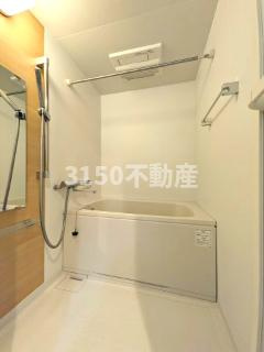 クリスタルランドの駐車場