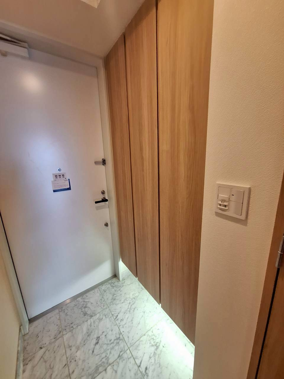 アトラスタワー茗荷谷の玄関