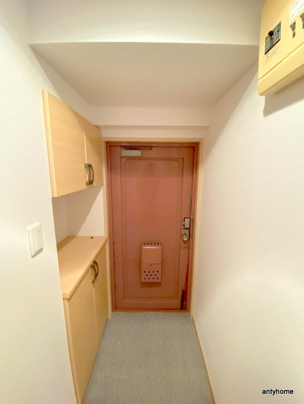 テラジハイツ　仲介手数料無料の玄関