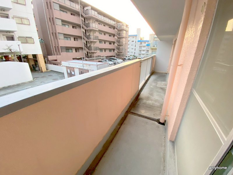 テラジハイツ　仲介手数料無料のバルコニー