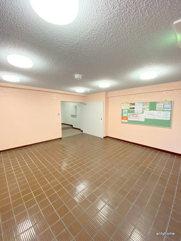 テラジハイツ　仲介手数料無料のロビー