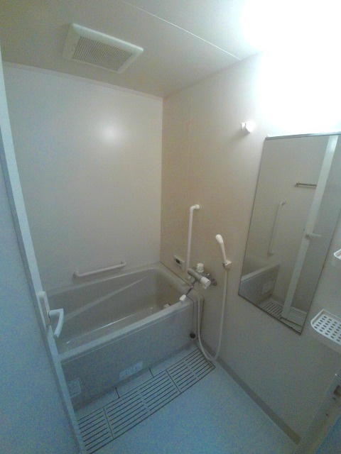 グランドシャリオの浴室