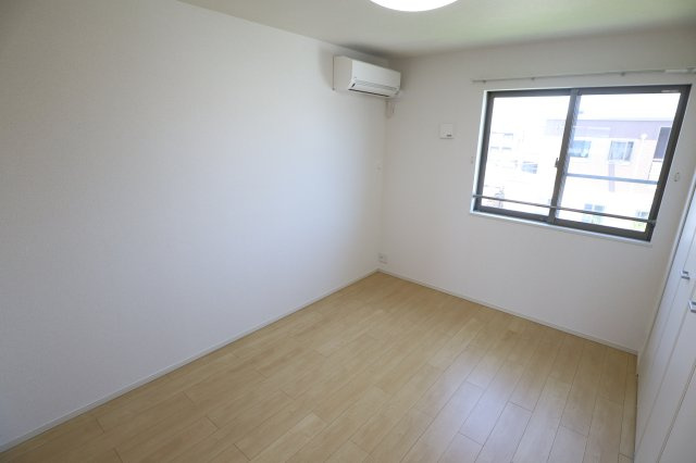 サンモール長柄の洋室