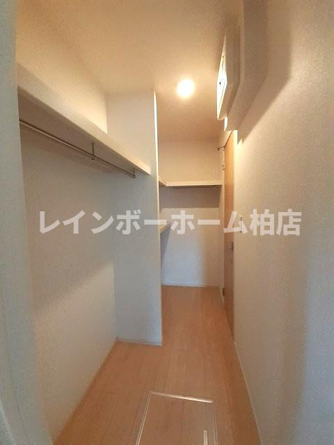 【非対面対応】接客・申込・契約オンライン！LINE×相談可！の収納|ウォークスルークローゼットです