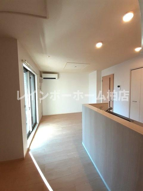 【非対面対応】接客・申込・契約オンライン！LINE×相談可！の居間・リビング|ゆったりとした居間です