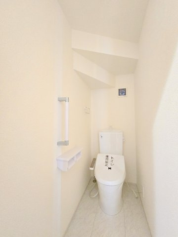 羽村市小作台4丁目　全6棟のトイレ