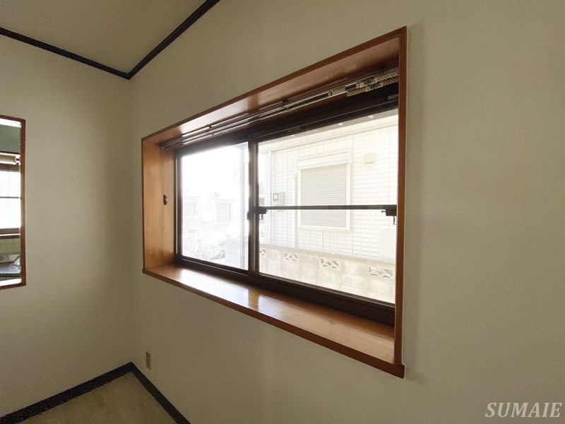 川口TWELVEハウスの内装|ダイニングの出窓です☆