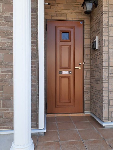 ノイソレイユの玄関