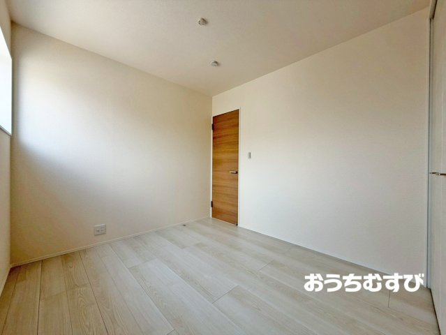 尾張旭市東印場町(全5棟)の洋室