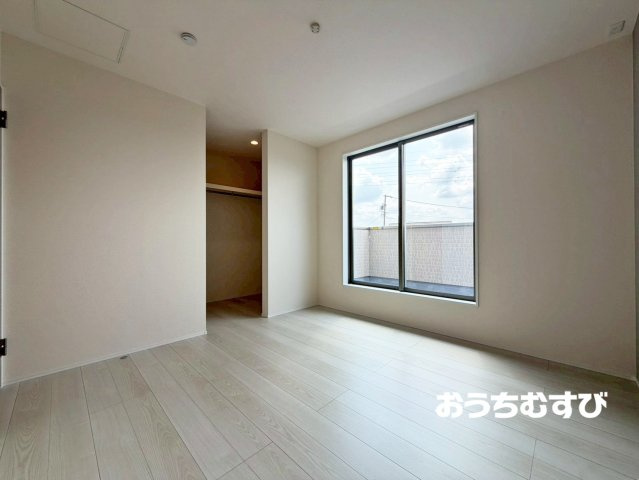 尾張旭市東印場町(全5棟)の洋室
