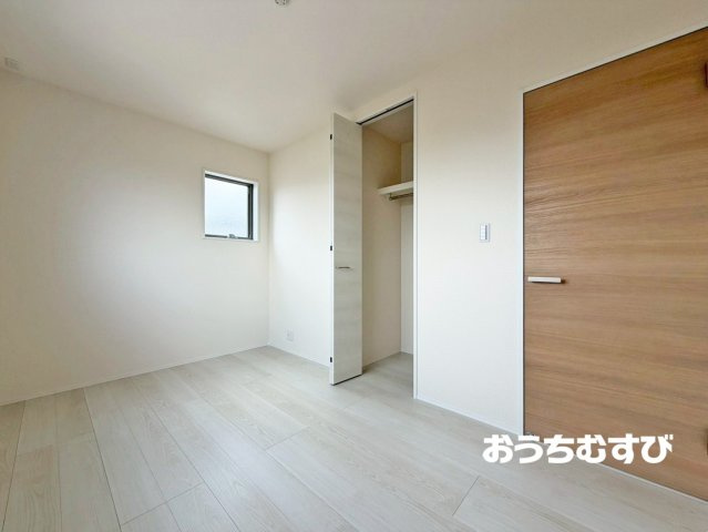 尾張旭市東印場町(全5棟)の洋室