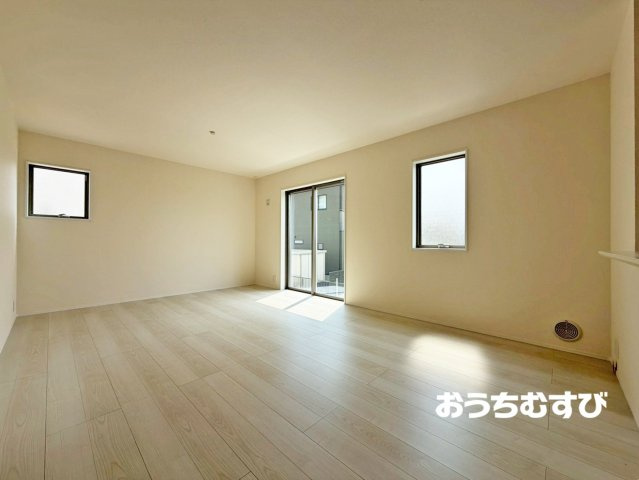 尾張旭市東印場町(全5棟)の居間・リビング