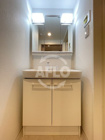 アヴェニール中崎　扇町小学校区の独立洗面台|アヴェニール中崎　独立洗面台