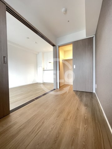 アヴェニール中崎　扇町小学校区の洋室|アヴェニール中崎　洋室