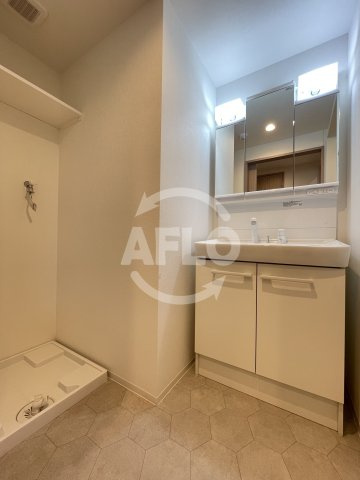 アヴェニール中崎　扇町小学校区の洗面所|アヴェニール中崎　洗面所