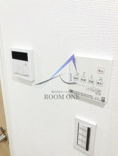 グランクオール青井WESTの設備|浴室乾燥パネルです。