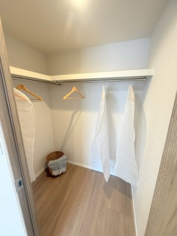 ウッドパーク吉川きよみ野　C棟の収納|季節物の大物家電の収納にも便利なウォークインクローゼット完備