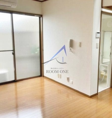 オザキハイツの居間・リビング|洋室のお部屋です。