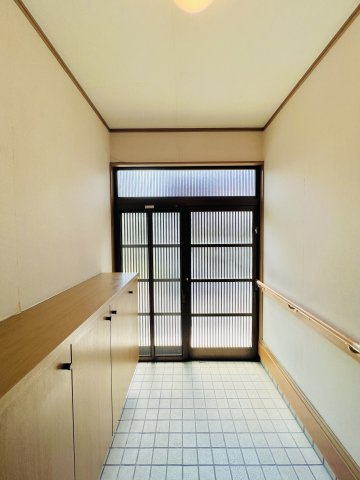 高崎市四ツ屋の玄関|着脱もスムーズにできる玄関♪