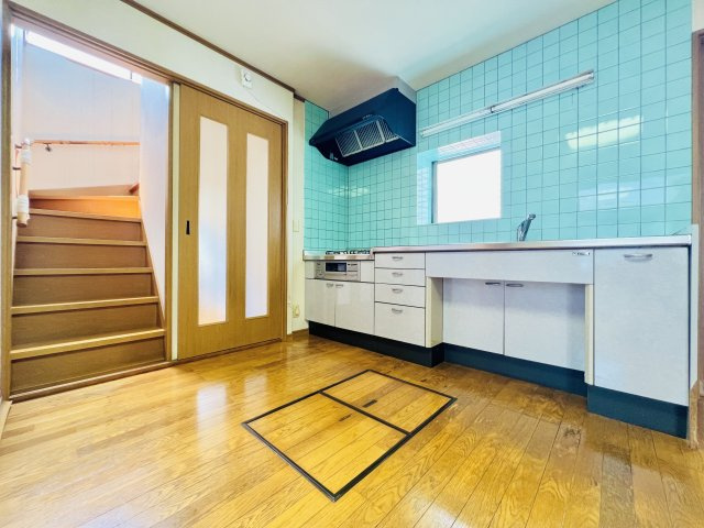 高崎市四ツ屋のキッチン|収納スペースも充実のキッチン♪