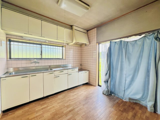 高崎市神戸町のキッチン|作業スペースも広く、料理も快適に♪
