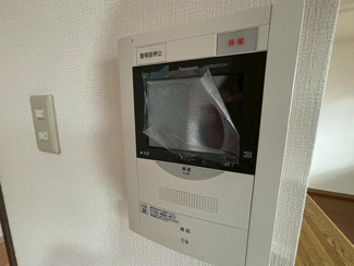 【防犯設備】 | コート北野田サウスヒルズＳ棟 | 【TVモニターインターホン】急な来客時も外の様子が見えて安心ですね！