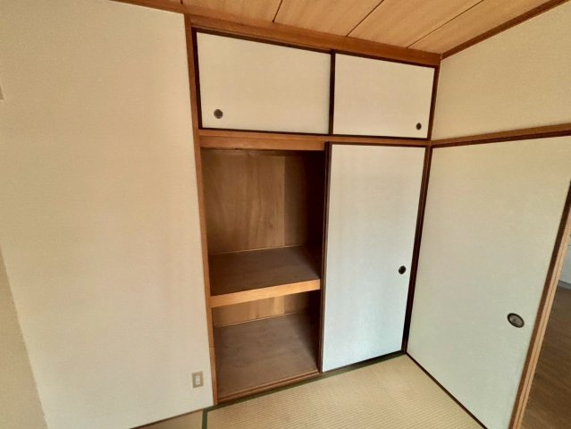 ロイヤルコーポ姫路栗山町の収納