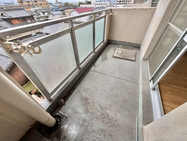 ロイヤルコーポ姫路栗山町のバルコニー