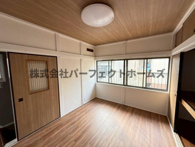 御幸東町戸建　賃貸の洋室|きれいな洋室です