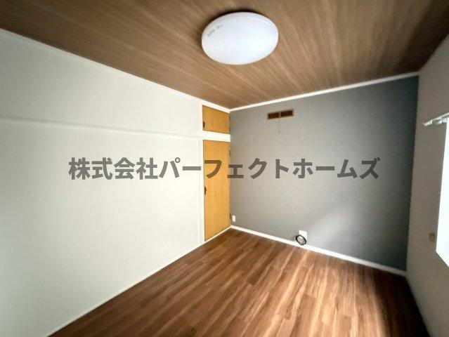 御幸東町戸建　賃貸の洋室|個人の部屋や寝室として使える洋室です