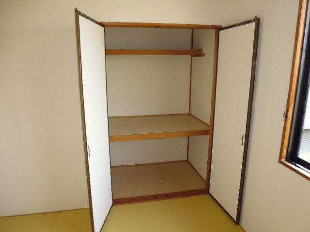 アルカジア石部Ｆの収納