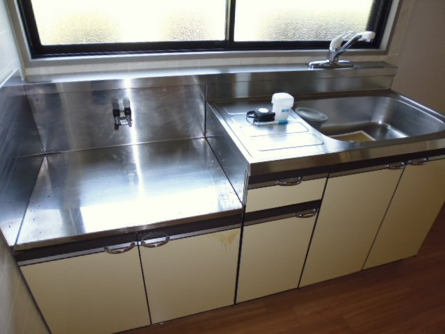 アルカジア石部Ｆのキッチン