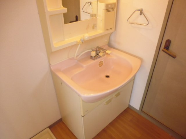 アルカジア石部Ｆの独立洗面台|洗髪洗面化粧台に変更