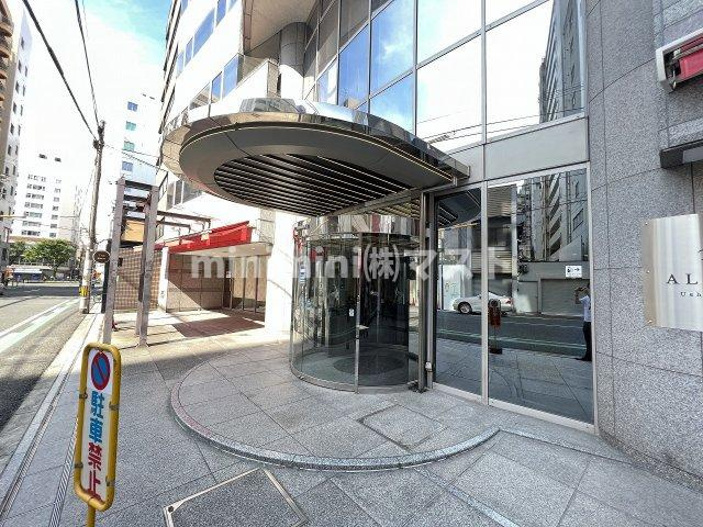 大阪市天王寺区上汐３丁目の賃貸マンションのエントランス