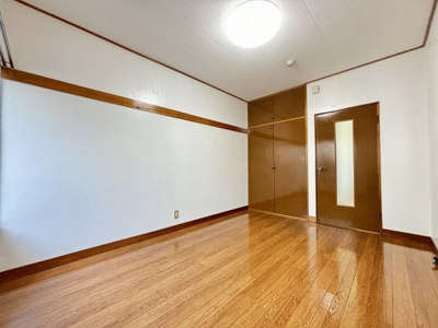 【内装】 | シャンデール