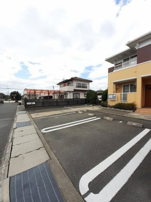 【駐車場】 | パーク・メート | 駐車場完備です