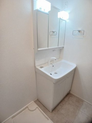 【洗面所】 | ルナソレイユ | 脱衣スペースもあります