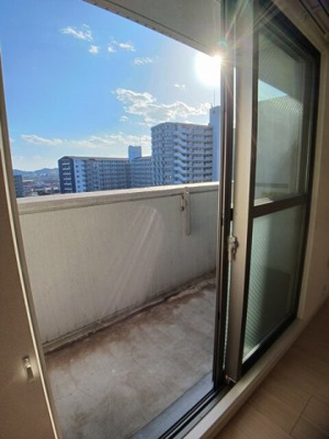 【バルコニー】 | フォレスト引野 | 暖かな日差しのふりそそぐバルコニー